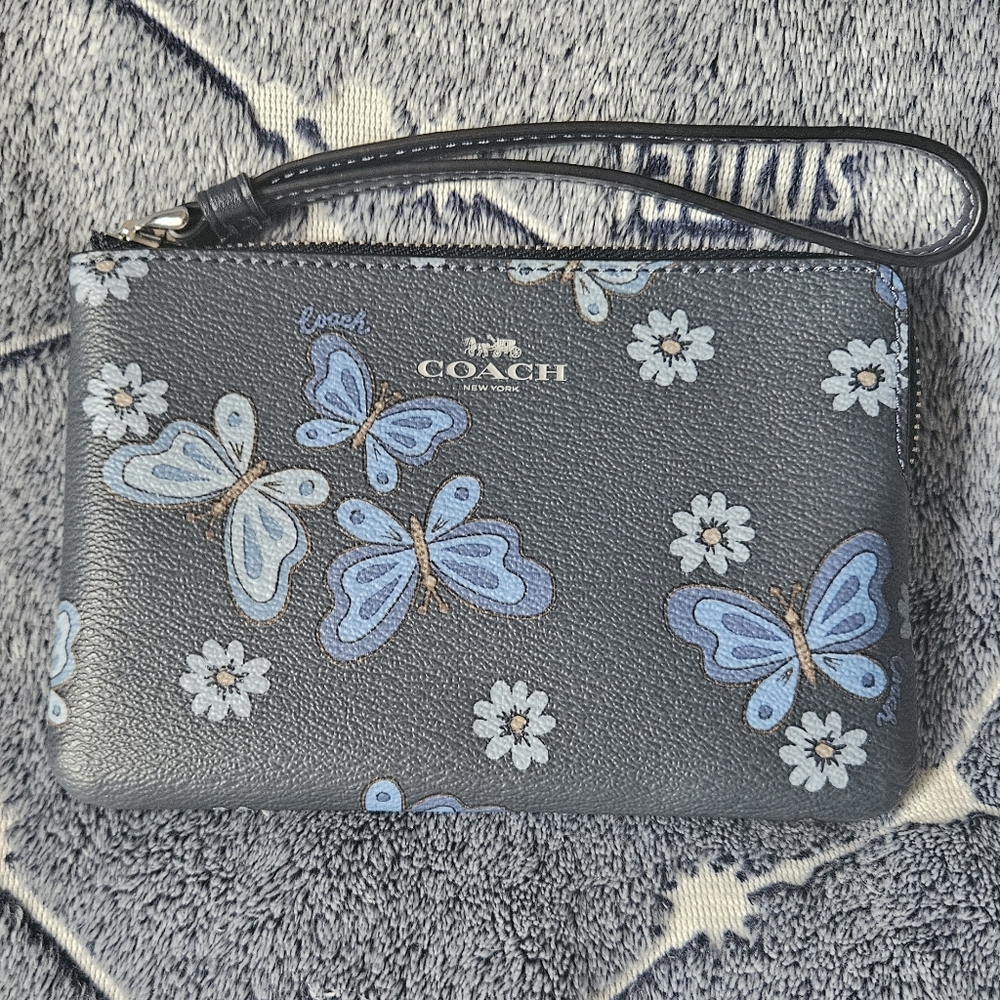 Corner Zip Wristlet With Lovely Butterfly Print